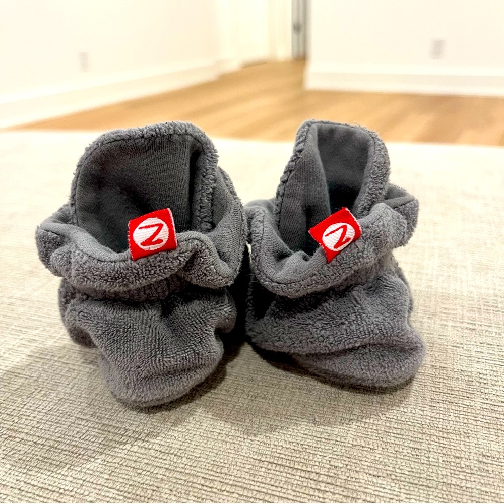 6 Month Zutano Fleece Baby Booties Gray